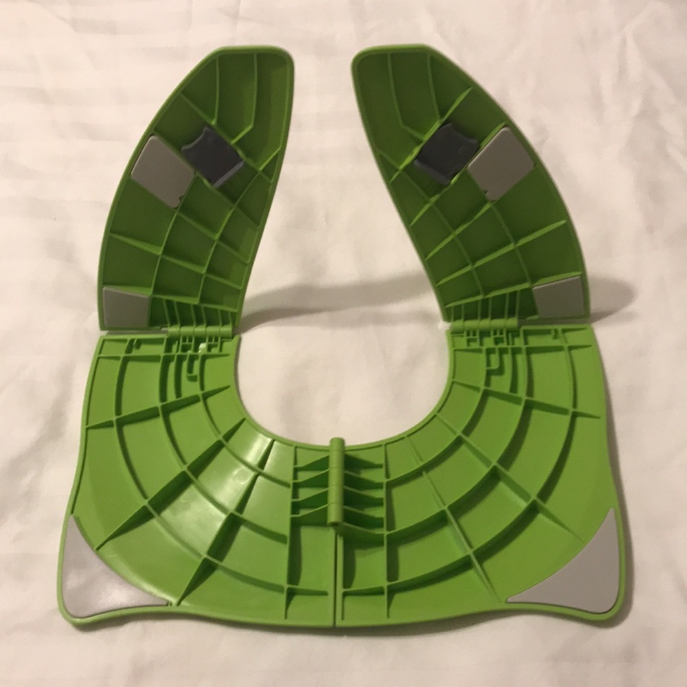 Kids Foldable Toilet Training Adapter Seat - Picture 3 of 10